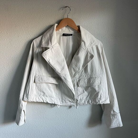 Few Moda Jemma Cropped Jacket in White - Picture 1 of 12